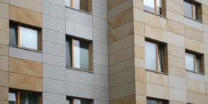Warszawa ulWielicka budynek mieszkalny elewacja z piaskowca